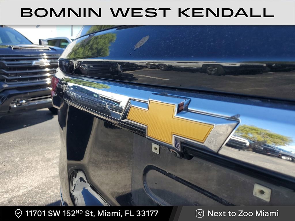 Used 2023 Chevrolet Traverse LS image 10