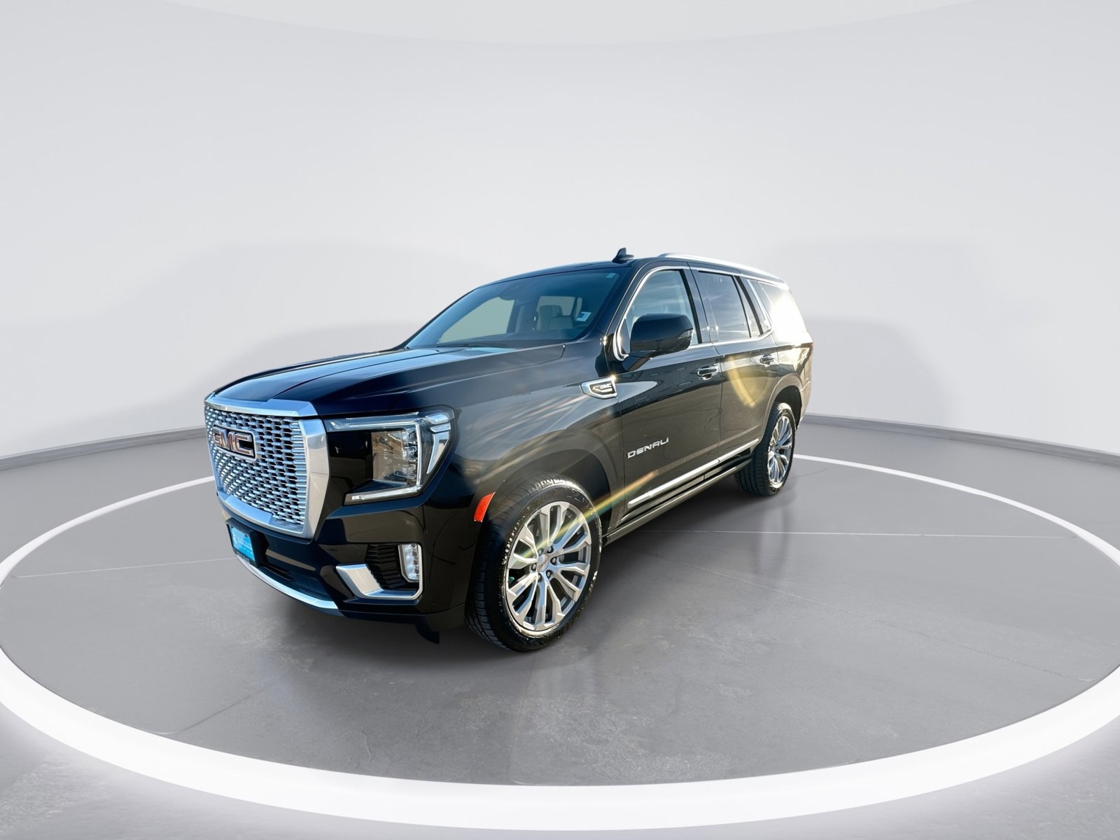 Used 2023 GMC Yukon Denali AWD/4WD image 4