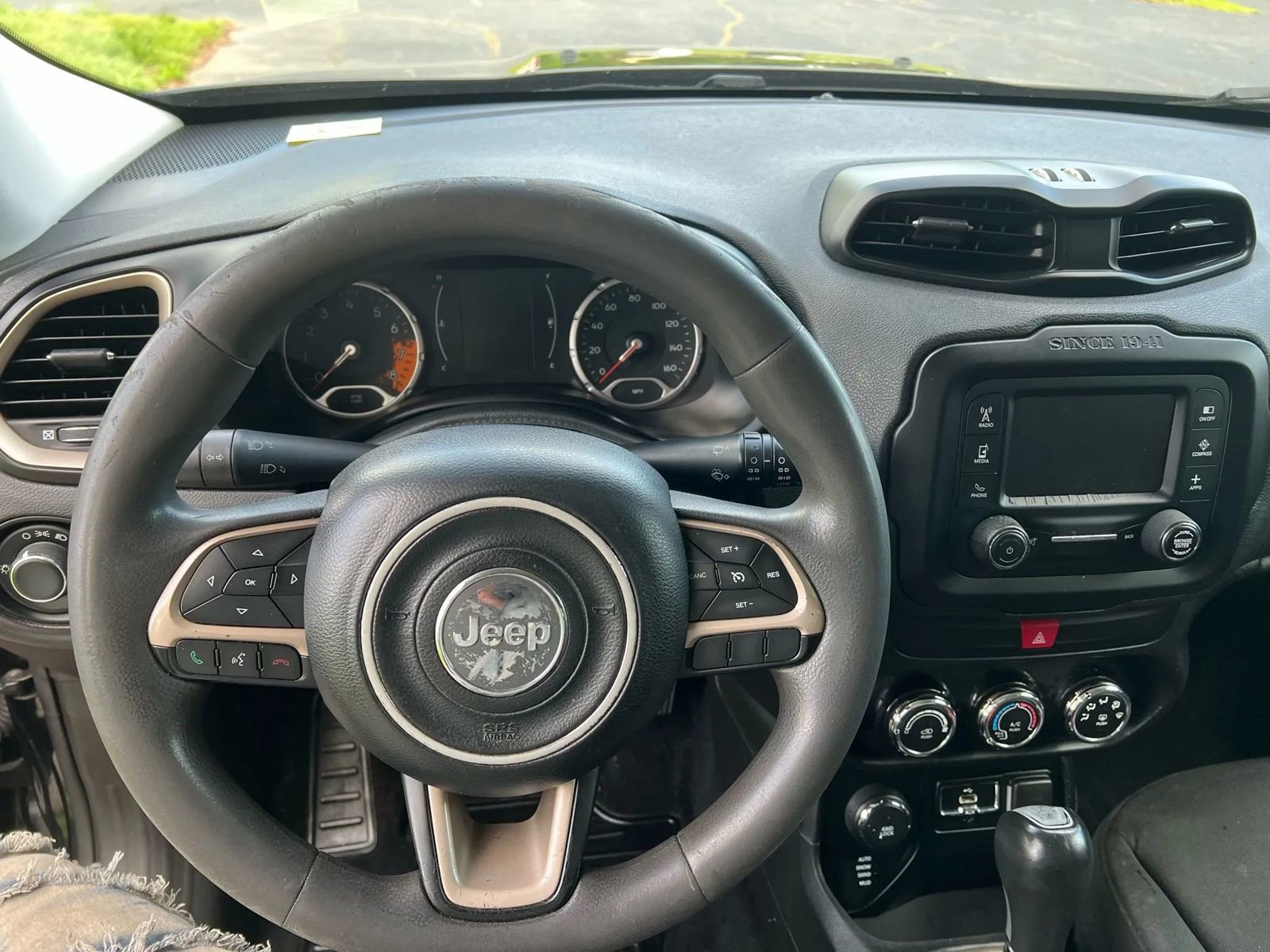 Used 2016 Jeep Renegade Sport w/ Power & Air Group image 12