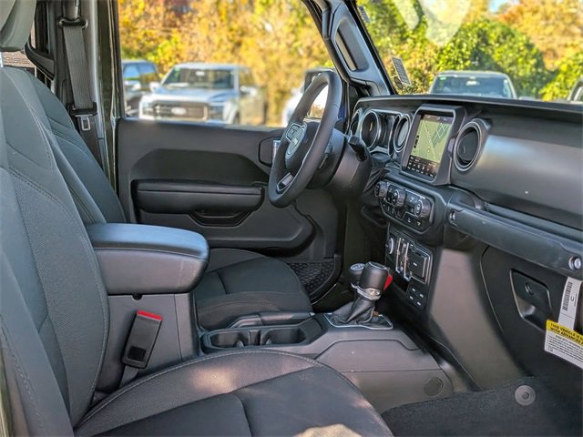 Used 2023 Jeep Gladiator Willys image 38