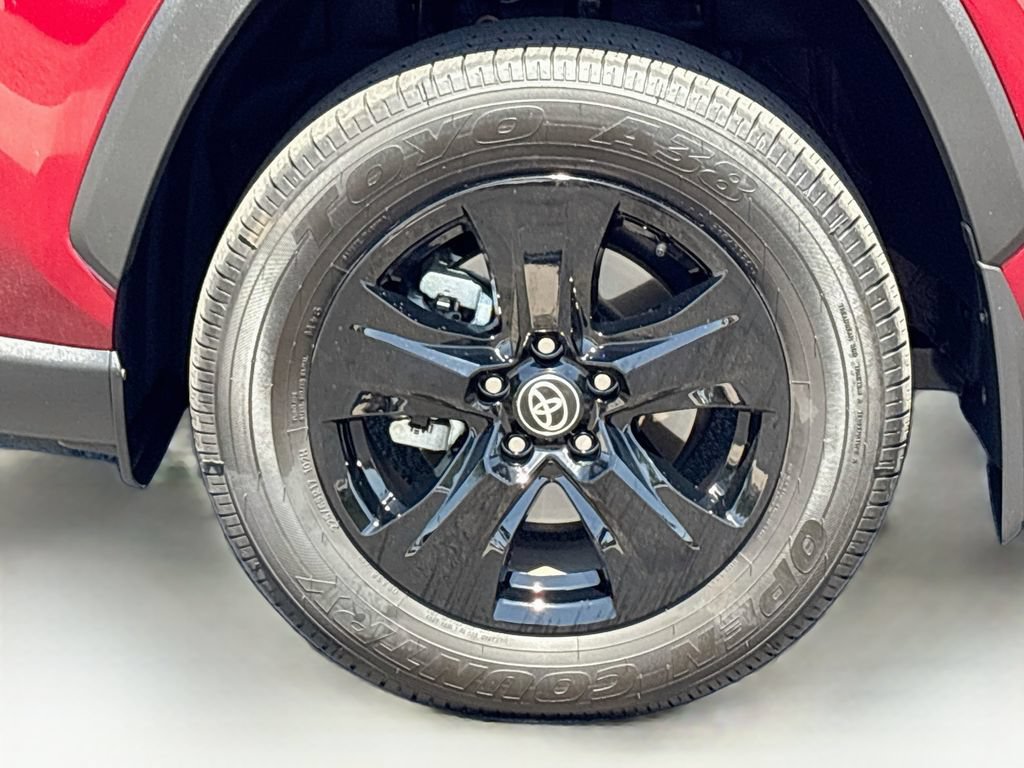 Certified 2025 Toyota RAV4 XLE AWD/4WD image 30