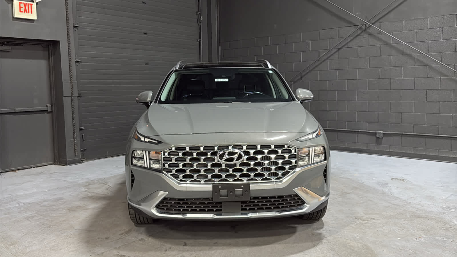 Used 2023 Hyundai Santa Fe SEL Premium AWD/4WD image 2