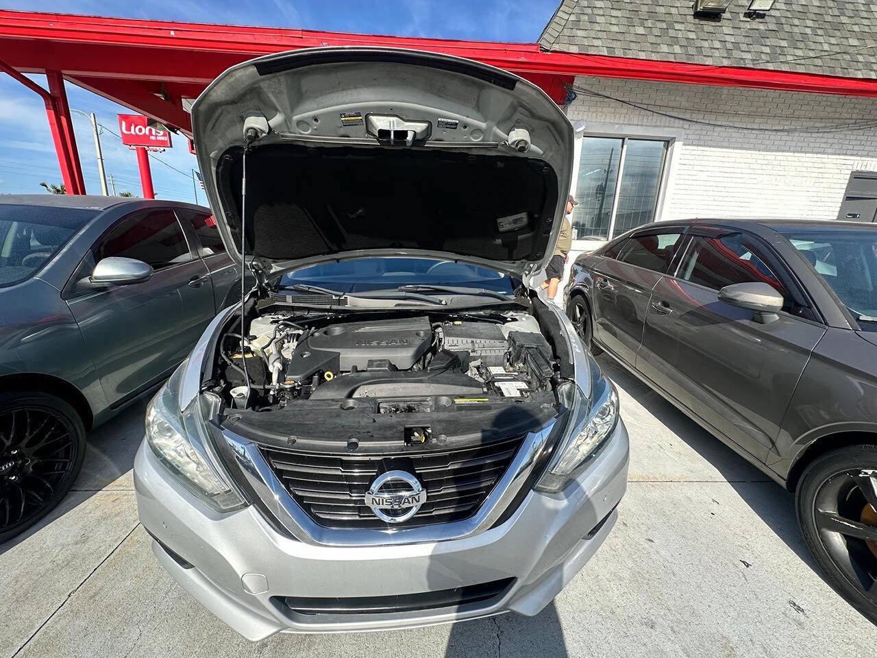 Used 2017 Nissan Altima 2.5 S w/ Power Driver Seat Package FWD image 19