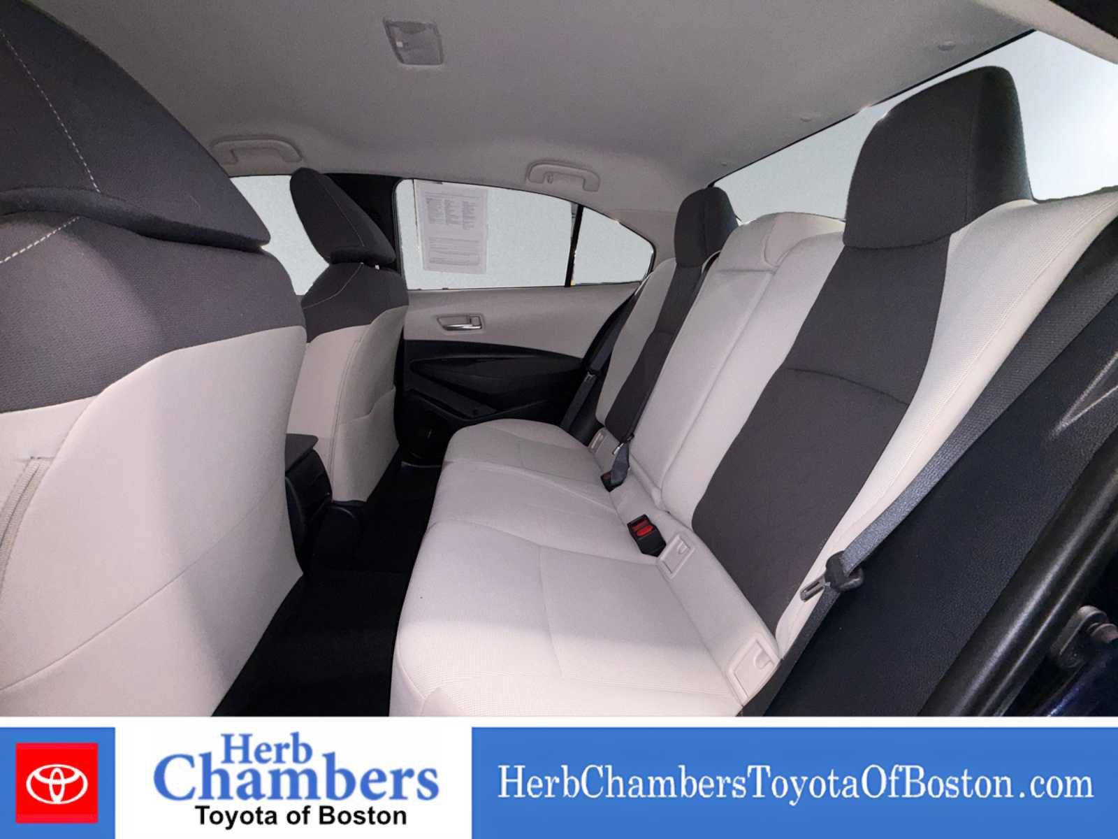 Used 2020 Toyota Corolla LE FWD image 16