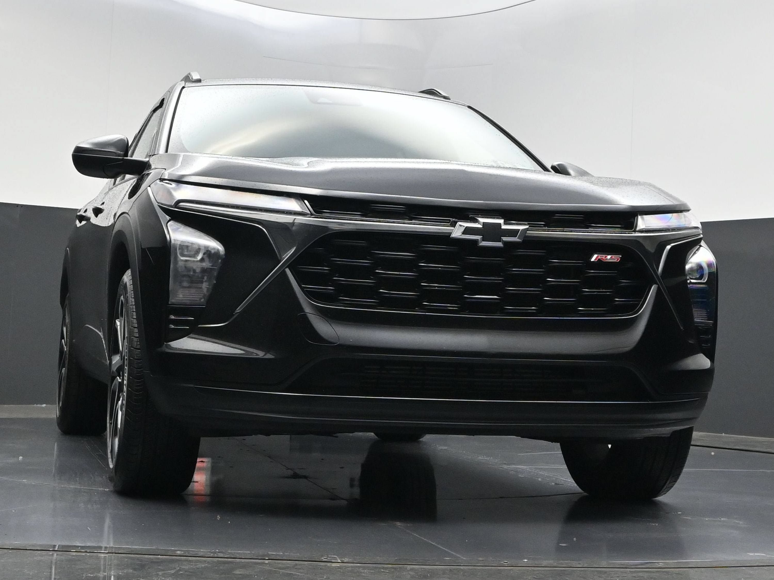 Used 2024 Chevrolet Trax RS w/ Driver Confidence Package FWD image 31