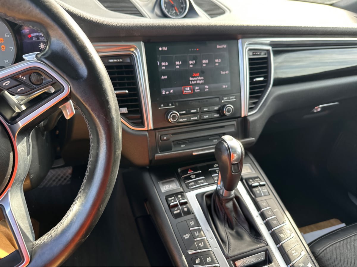 Used 2017 Porsche Macan S w/ Premium Package Plus AWD/4WD image 21