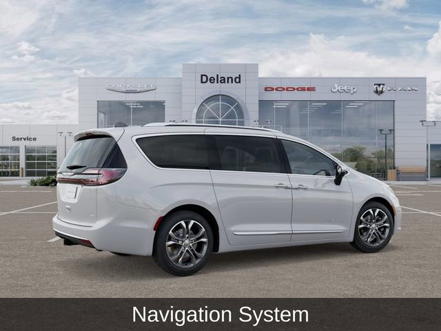 New 2026 Chrysler Pacifica Pinnacle w/ Trailer Tow Group AWD/4WD image 5