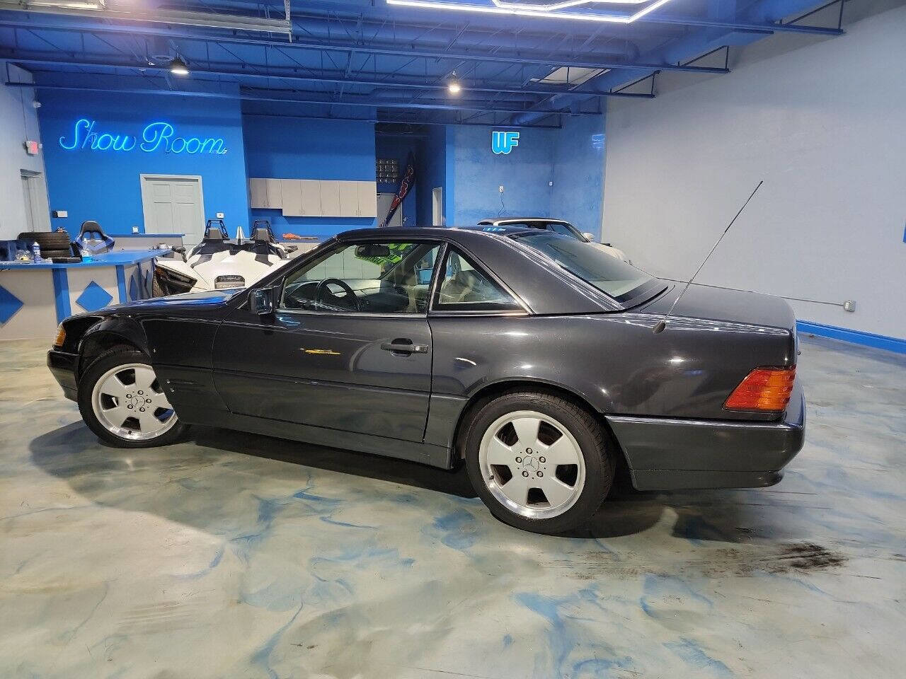 Used 1995 Mercedes-Benz SL 320 image 6