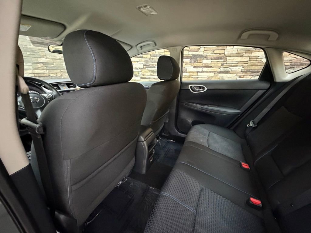 Used 2018 Nissan Sentra SR w/ SR Midnight Edition Package image 21