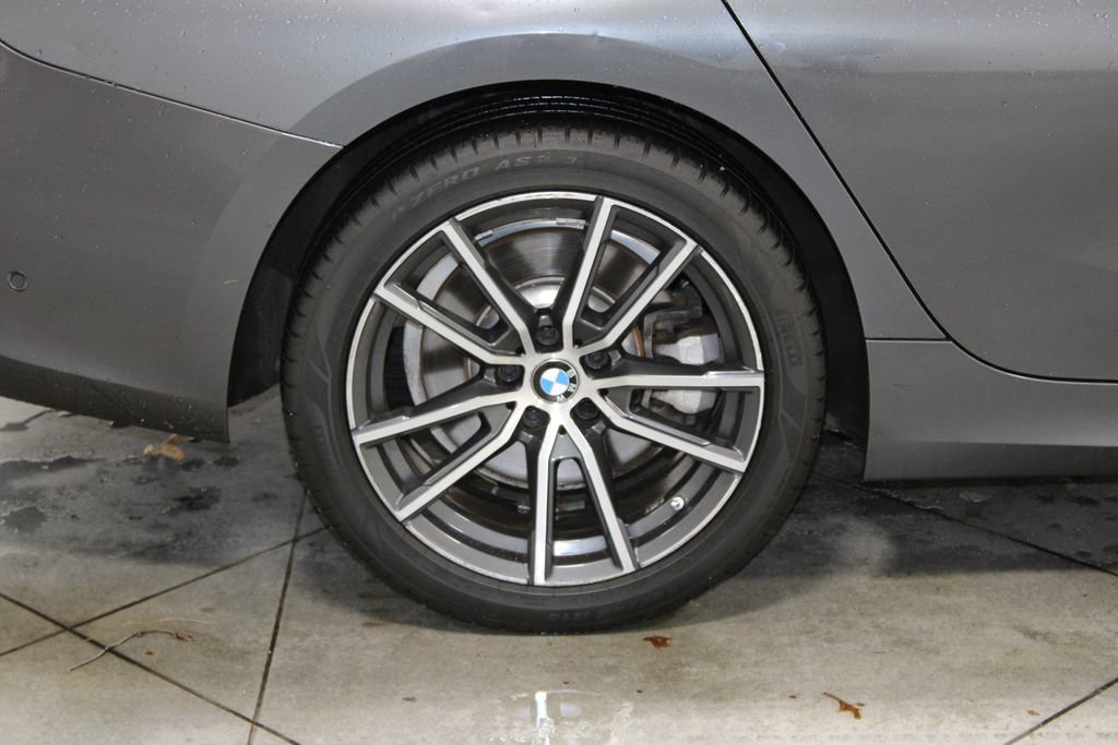 Used 2019 BMW 330i xDrive Sedan image 13