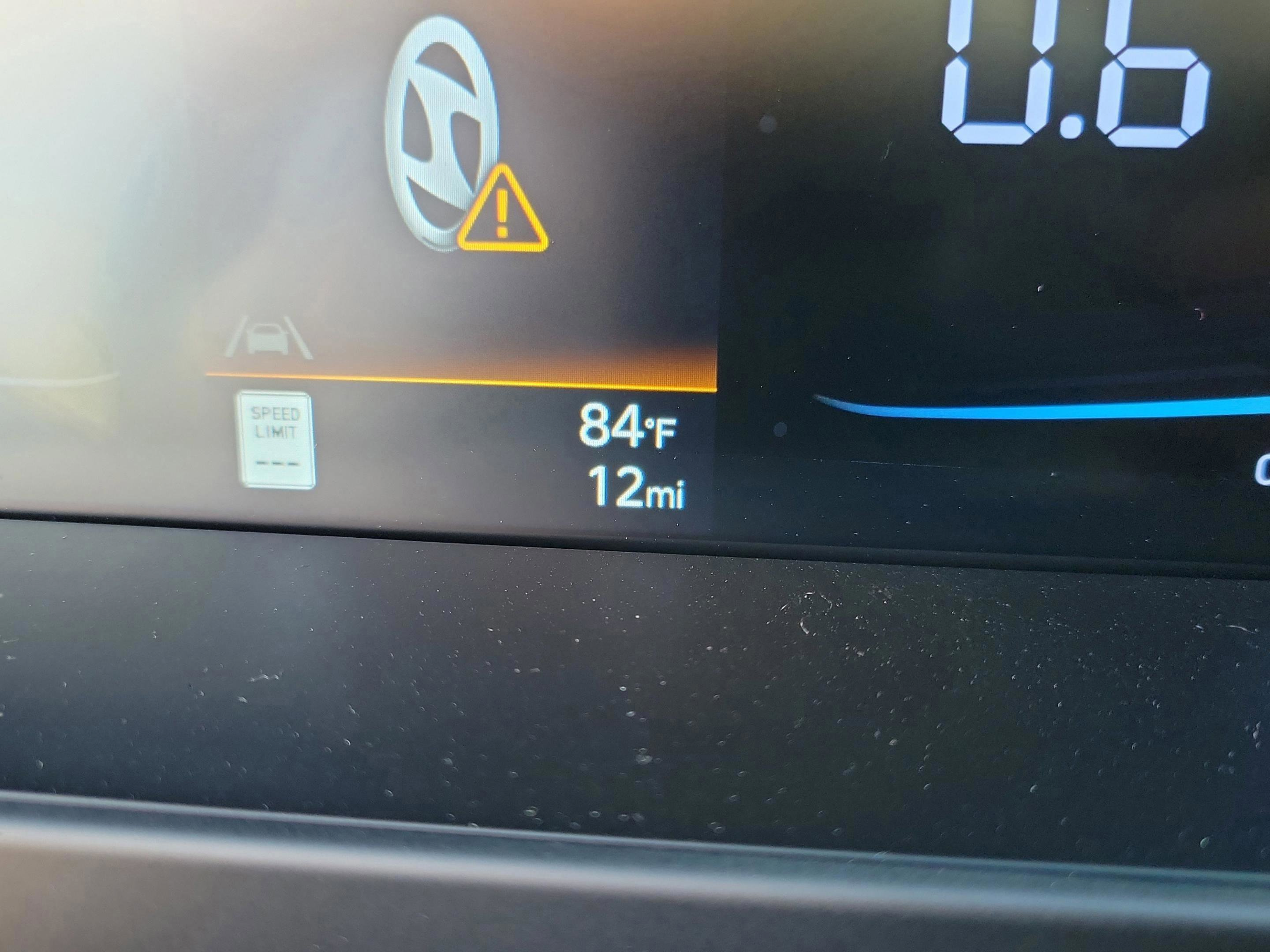 New 2026 Hyundai Elantra SEL Sport Premium FWD image 17