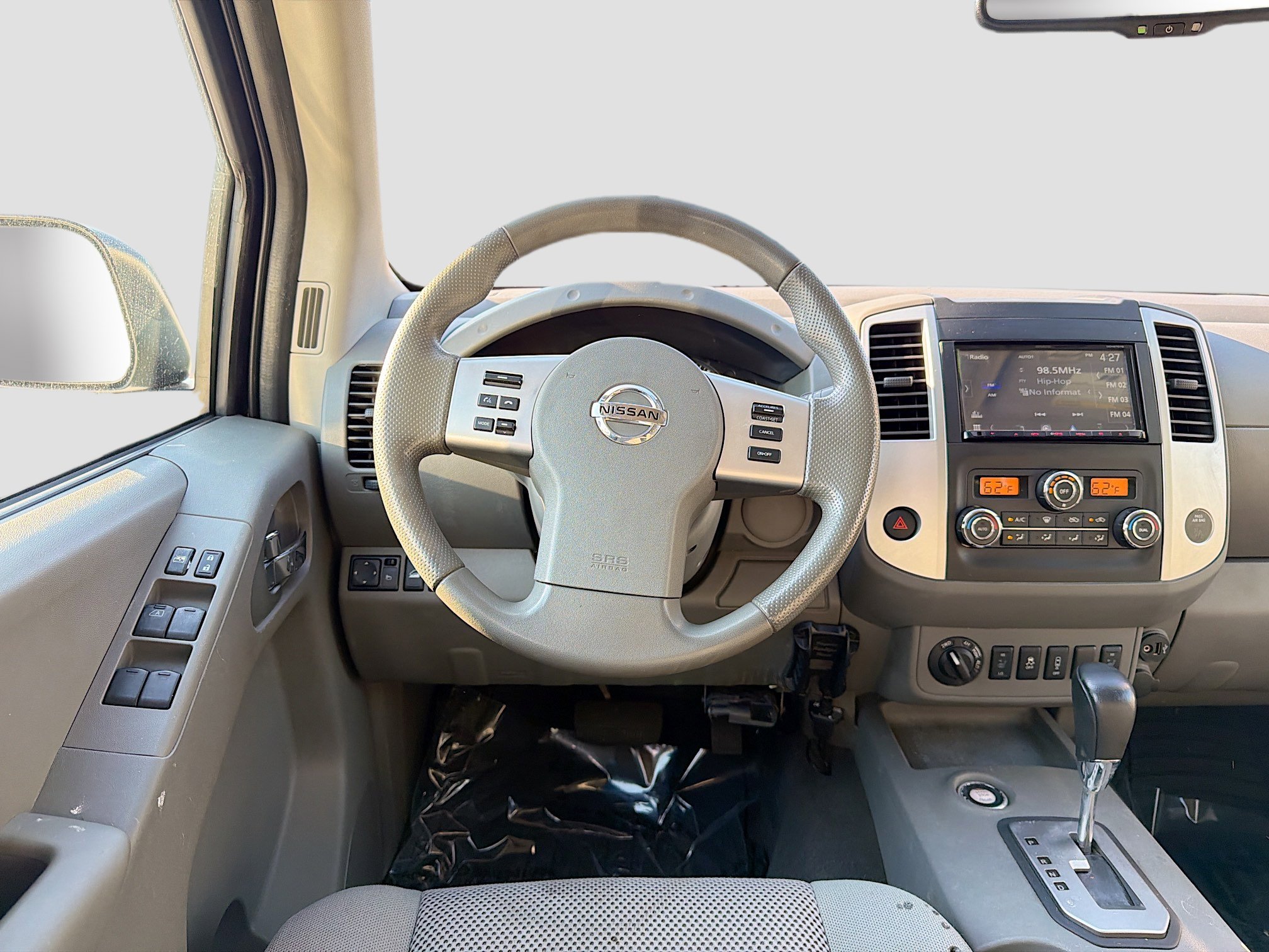 Used 2020 Nissan Frontier SV image 15