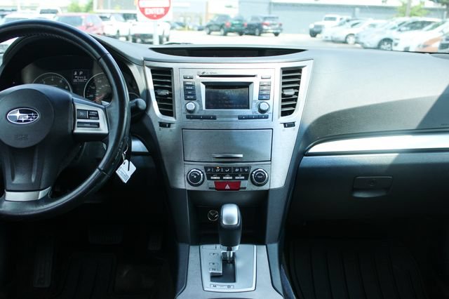 Used 2014 Subaru Legacy 2.5i Premium AWD/4WD image 17