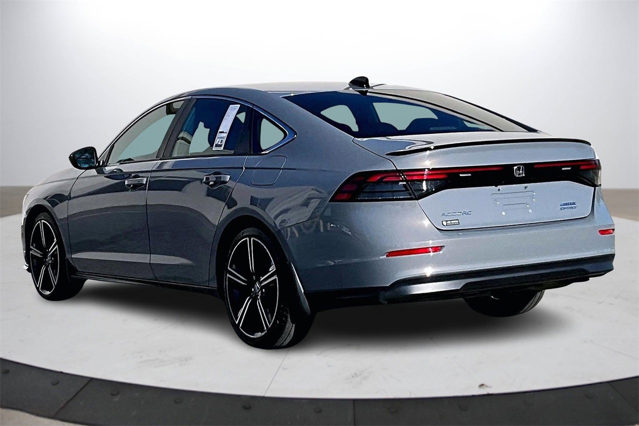 Used 2023 Honda Accord Sport image 7