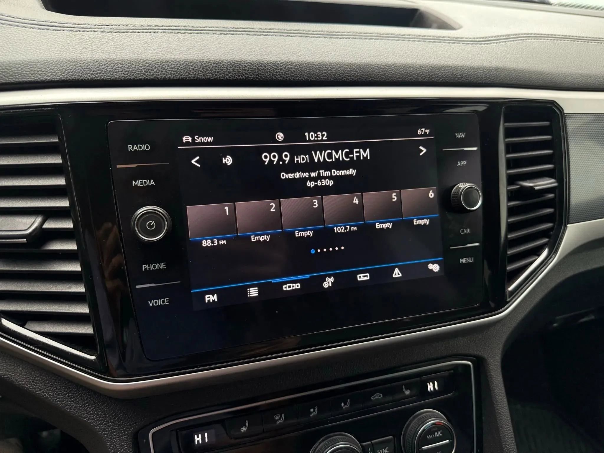 Used 2021 Volkswagen Atlas Cross Sport SEL image 46