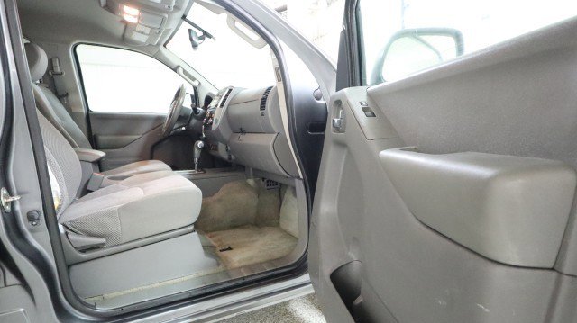 Used 2017 Nissan Frontier SV w/ SV Value Truck Package image 10