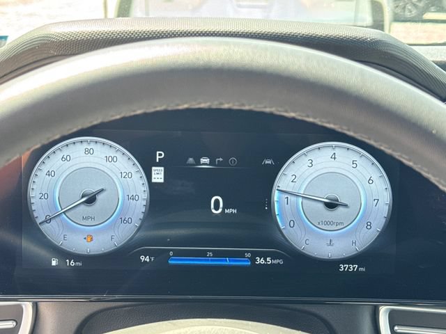 Used 2026 Hyundai Elantra Limited FWD image 17
