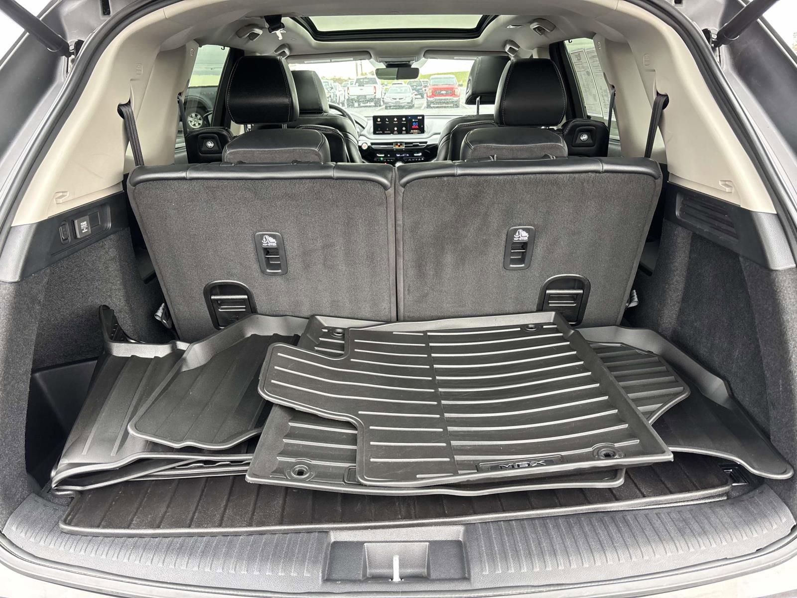 Used 2023 Acura MDX SH-AWD w/ Technology Package image 11