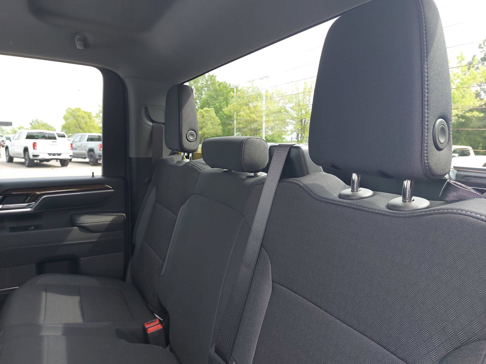 New 2026 GMC Sierra 2500 SLE w/ SLE Value Package; AWD/4WD image 14
