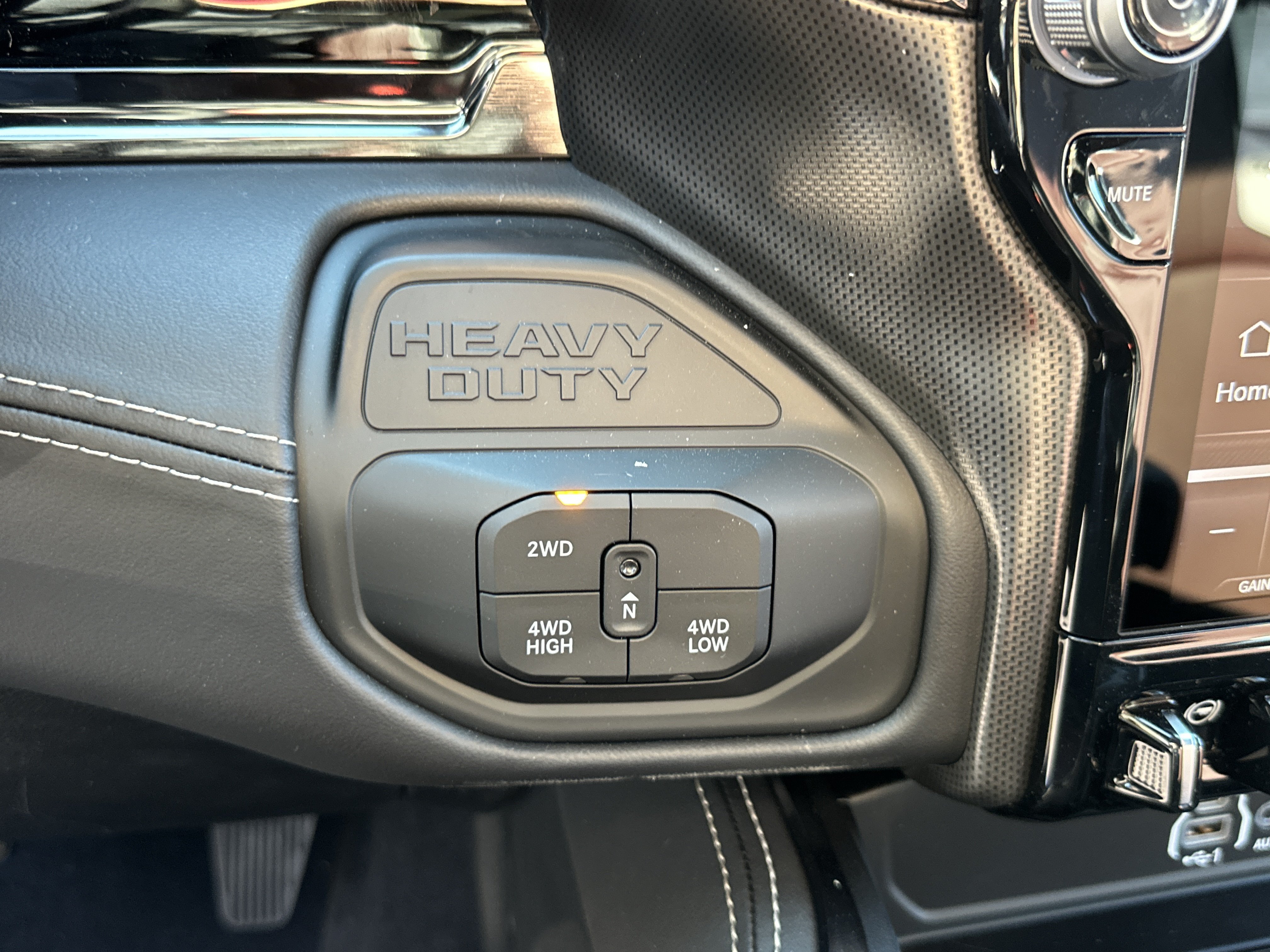 New 2027 RAM 3500 Limited AWD/4WD image 9