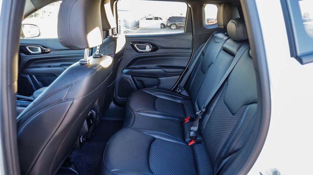 New 2026 Jeep Compass Latitude AWD/4WD image 19
