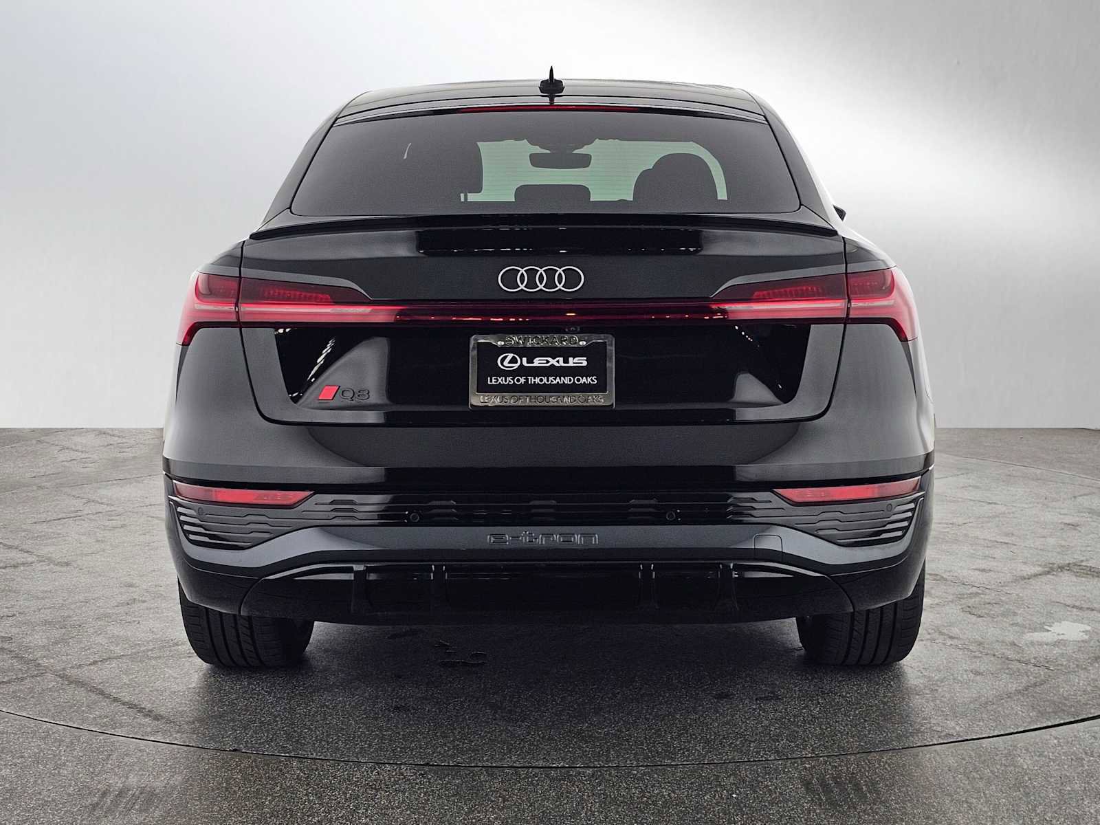 Used 2024 Audi Q8 e-tron Premium Plus w/ Premium Plus Package AWD/4WD image 4