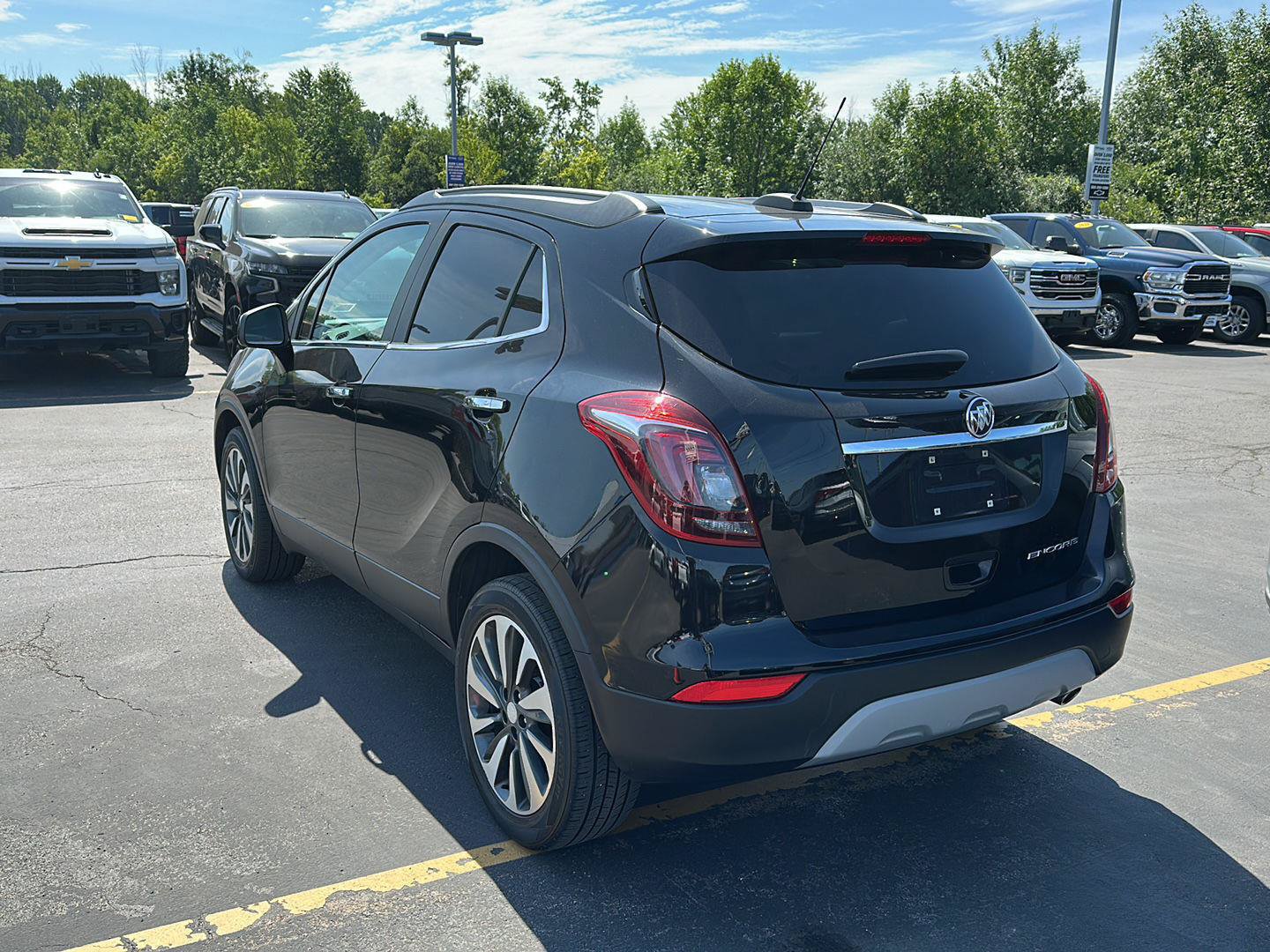 Used 2021 Buick Encore Preferred FWD image 4