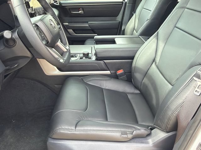 Used 2025 Toyota Sequoia SR5 AWD/4WD image 20