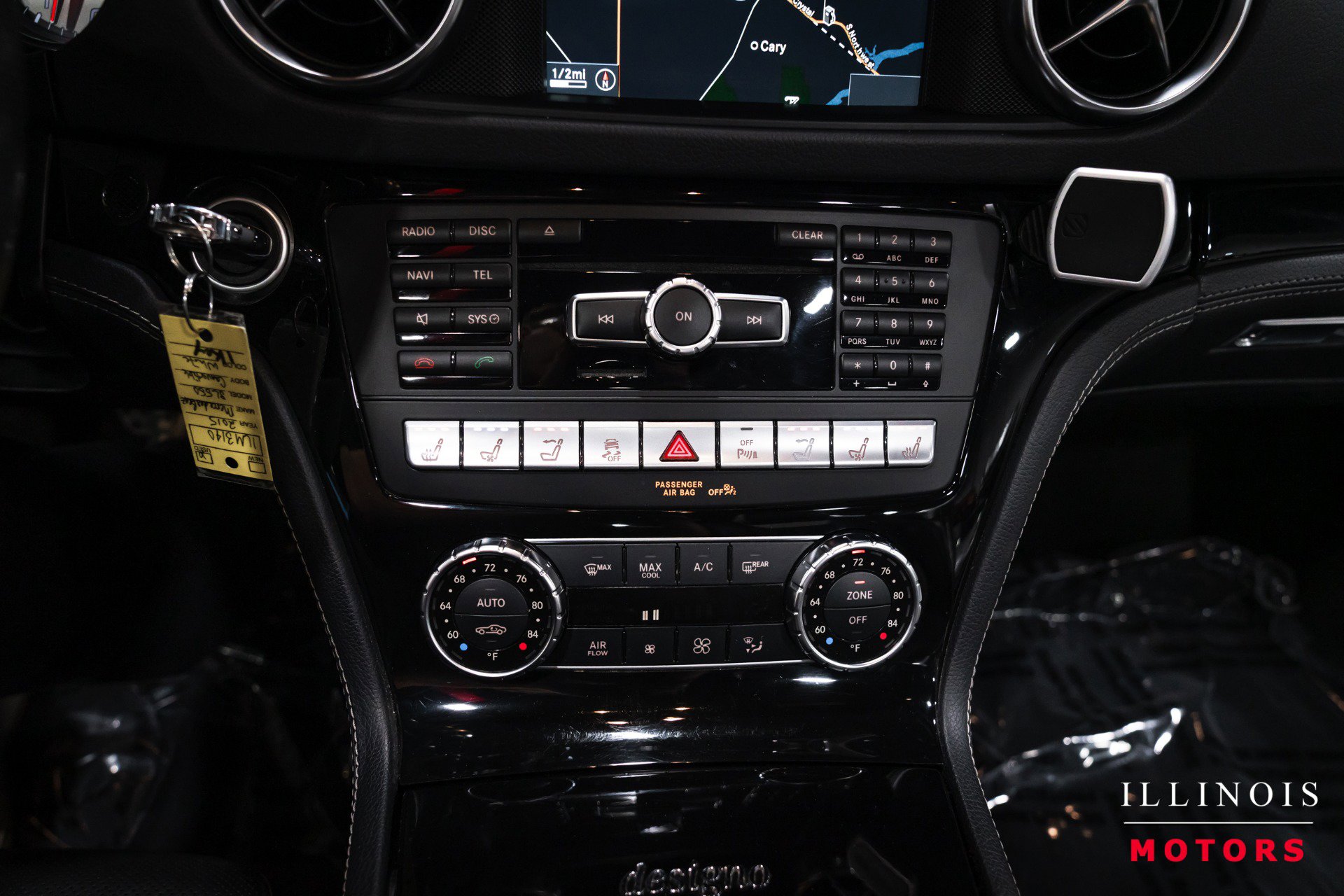 Used 2015 Mercedes-Benz SL 550 image 27