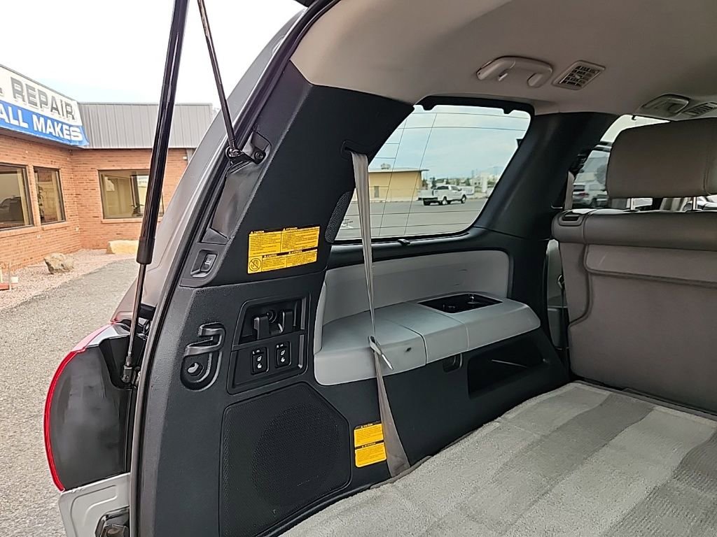 Used 2012 Toyota Sequoia Limited image 21