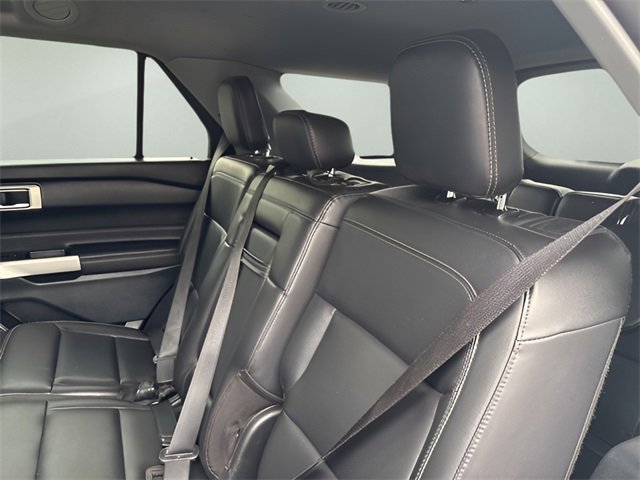 Used 2023 Ford Explorer XLT image 19