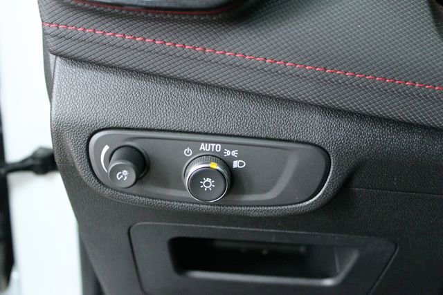 Used 2025 Chevrolet TrailBlazer RS w/ Convenience Package image 16