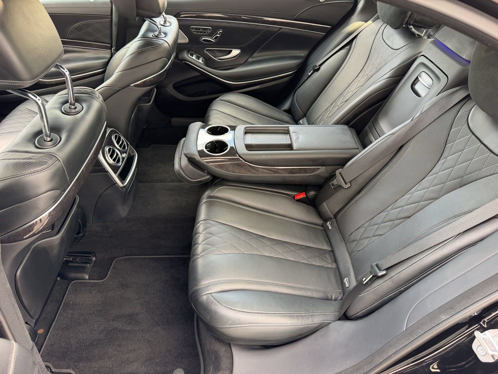 Used 2019 Mercedes-Benz S 560 Sedan image 25