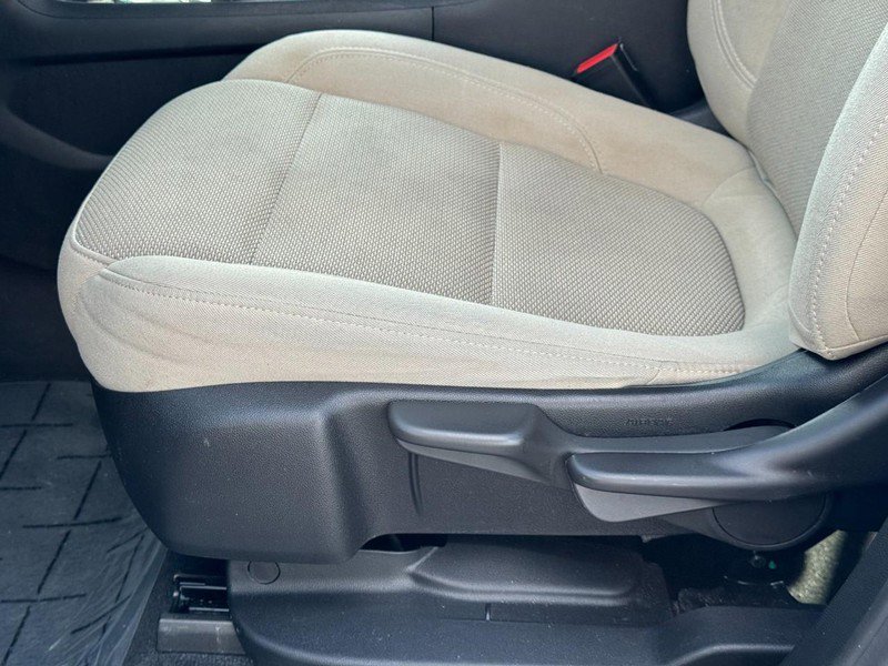 Used 2023 Chevrolet Traverse LS image 24