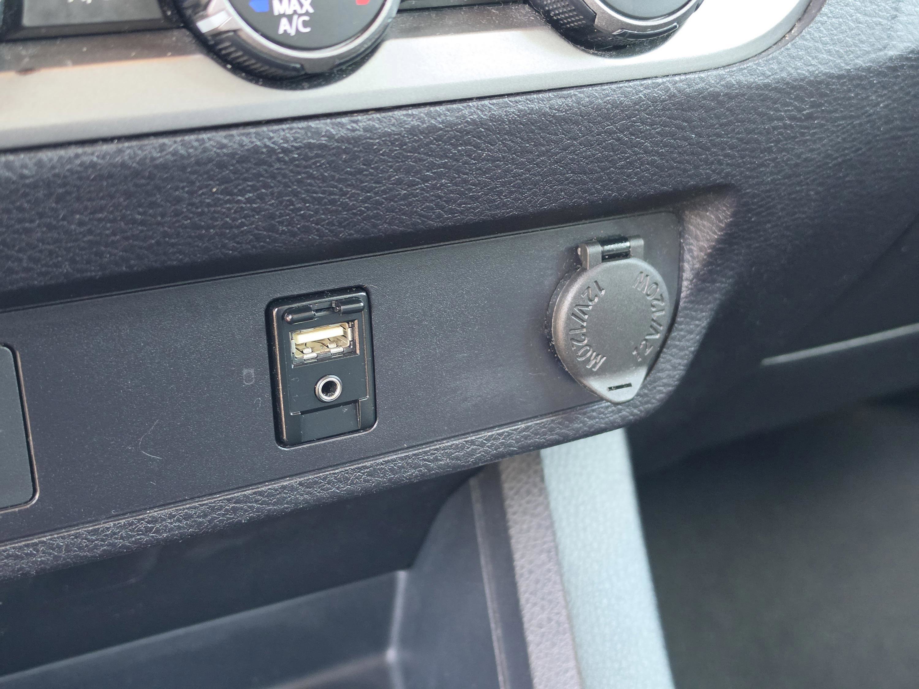 Used 2019 Toyota Tacoma SR w/ SR Convenience Package RWD image 30