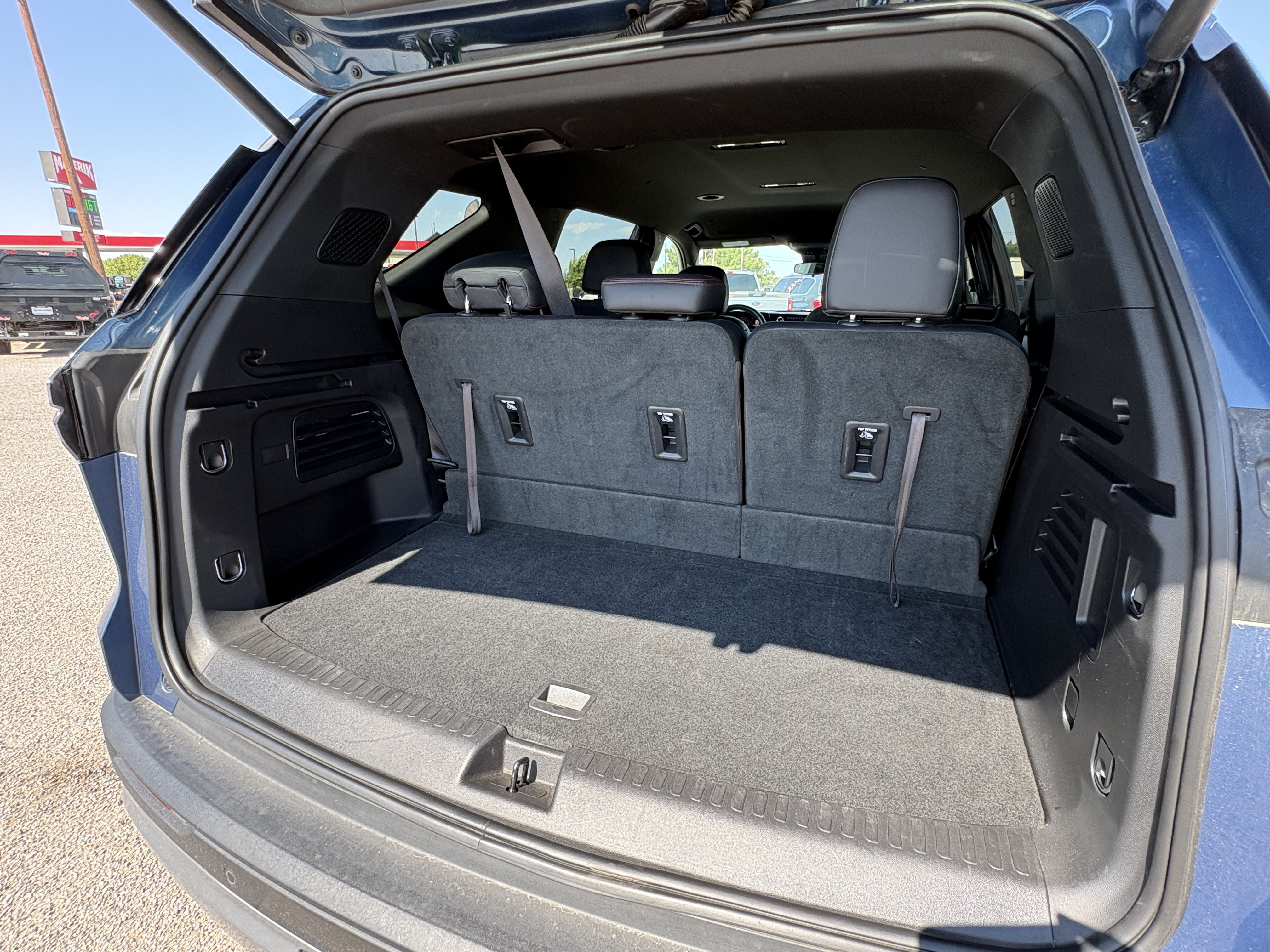Used 2025 Chevrolet Traverse Z71 AWD/4WD image 25