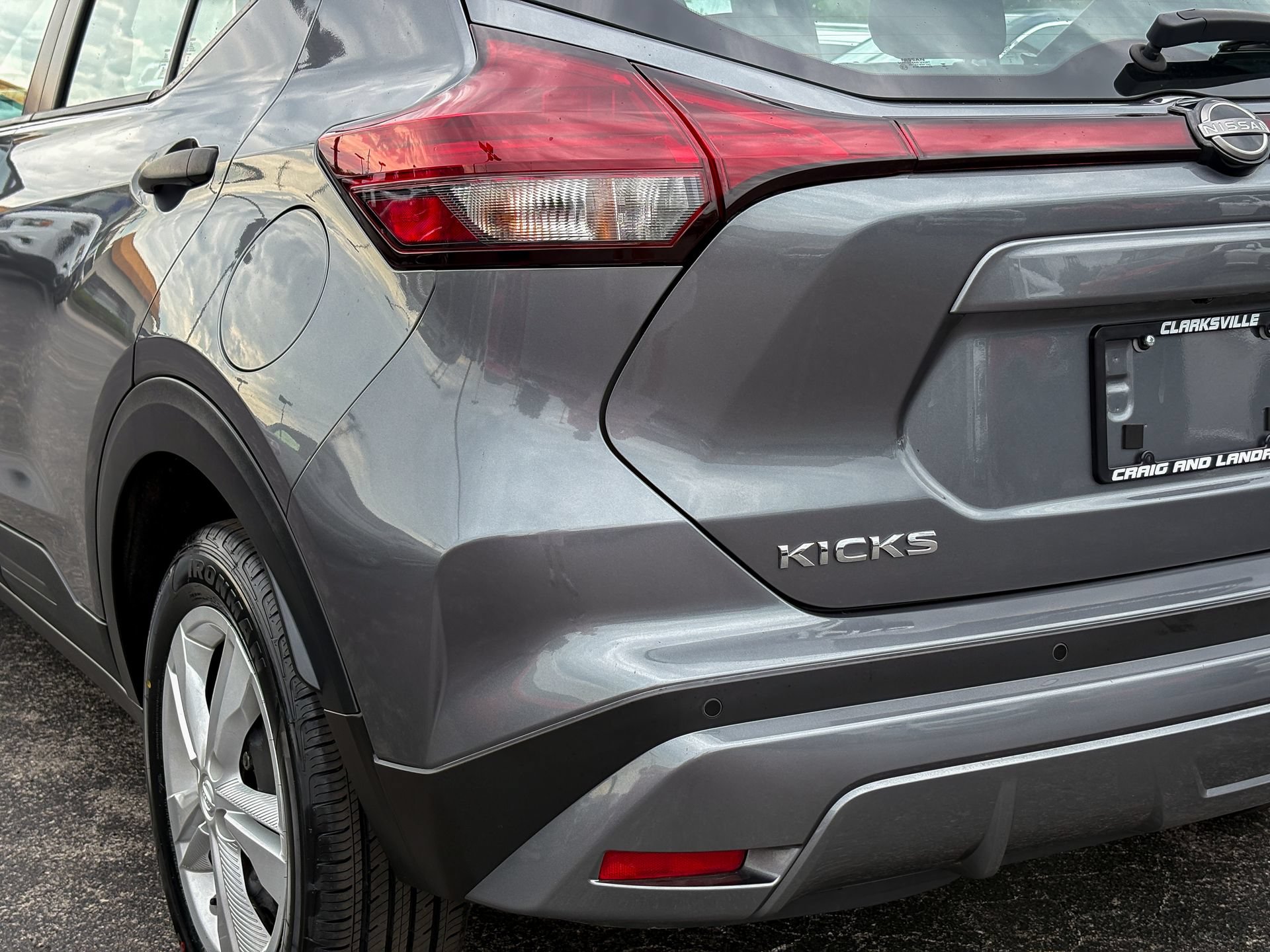 Used 2024 Nissan Kicks S FWD image 9