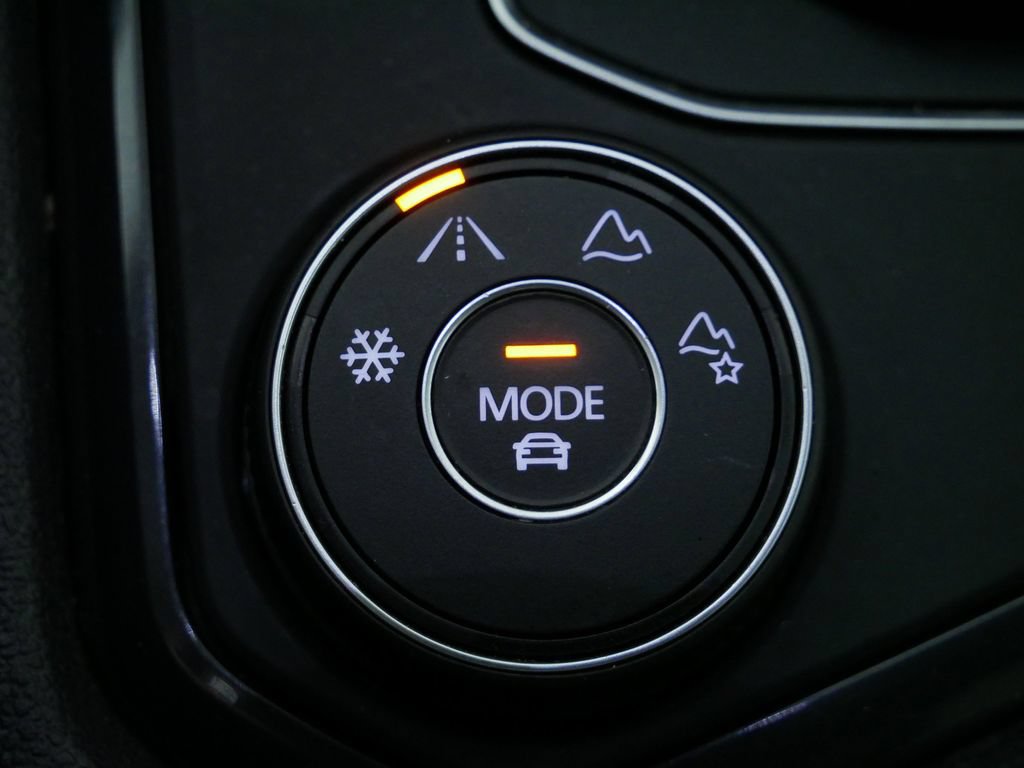 Used 2019 Volkswagen Tiguan SEL AWD/4WD image 32