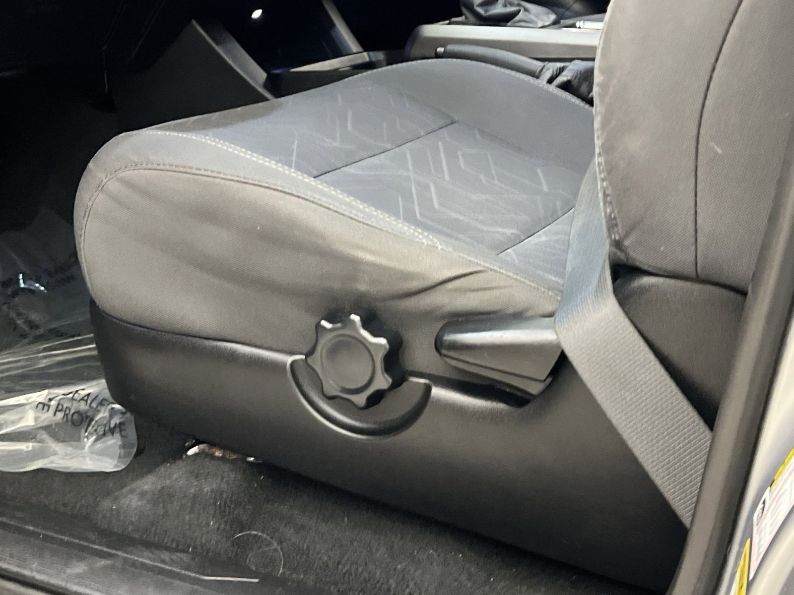 Used 2016 Toyota Tacoma TRD Sport image 12