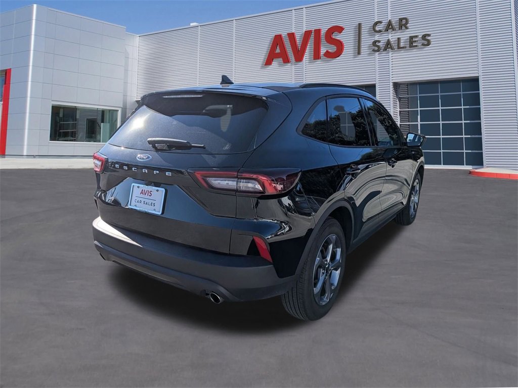 Used 2025 Ford Escape ST-Line image 6