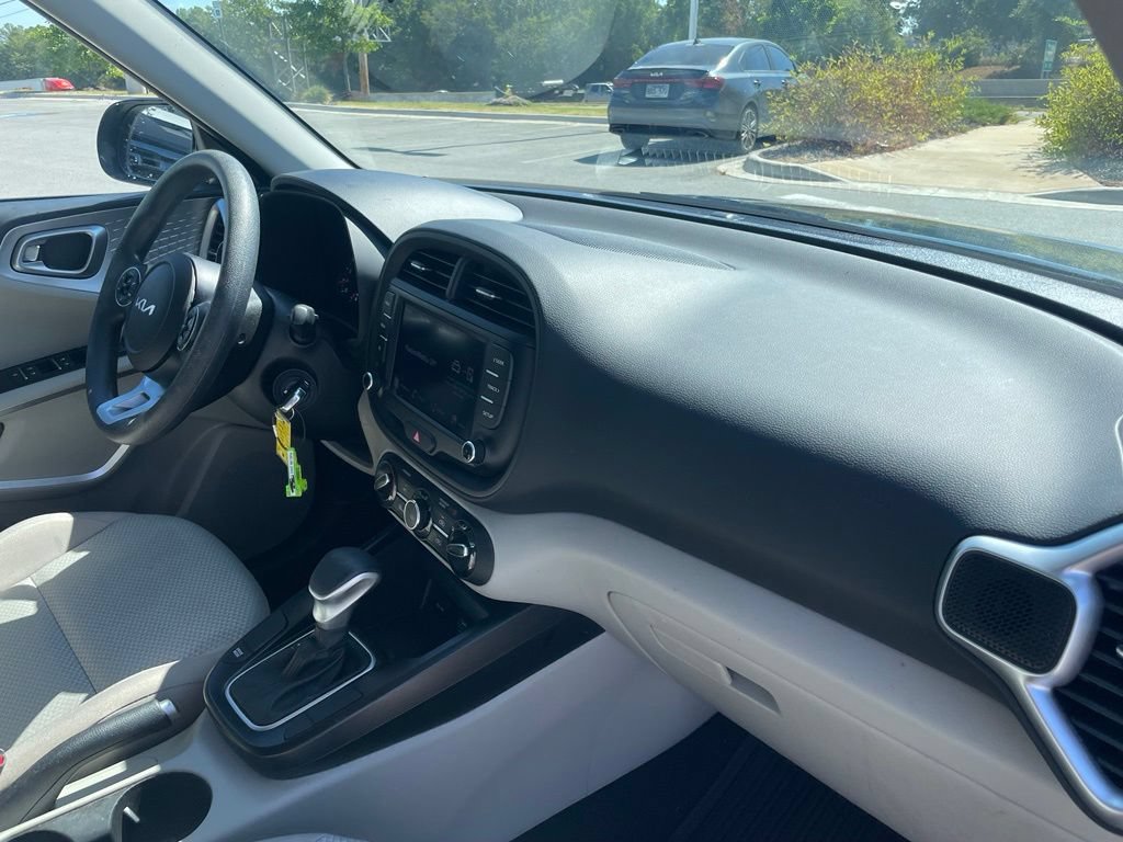 Certified 2022 Kia Soul LX FWD image 29