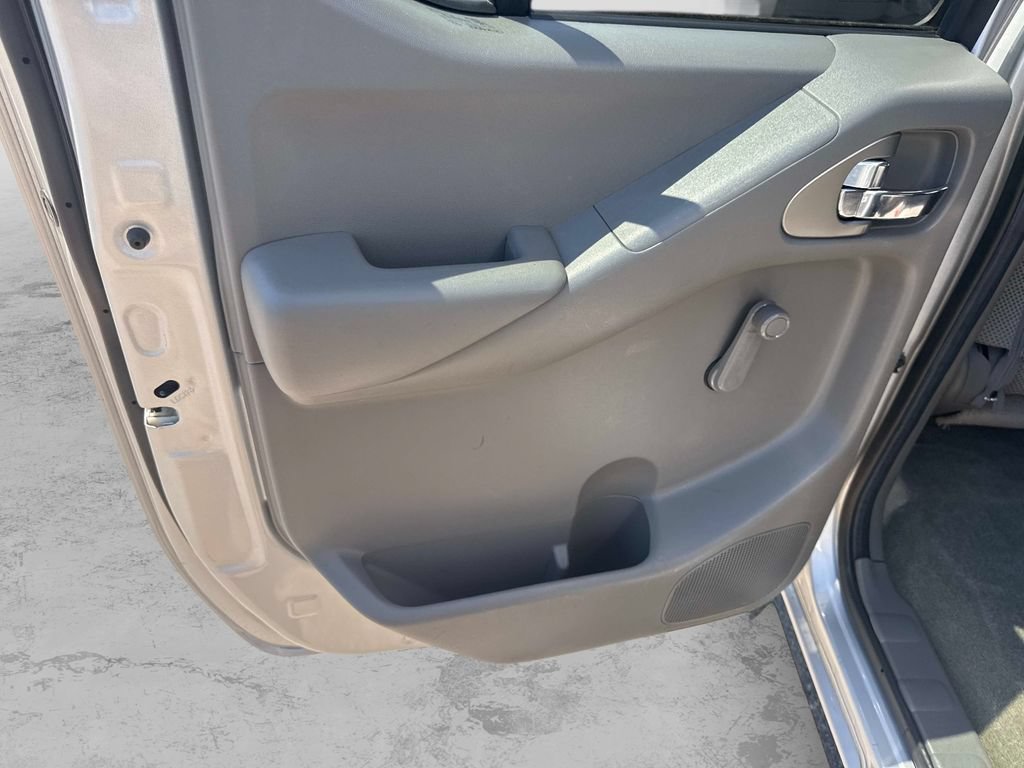 Used 2016 Nissan Frontier S AWD/4WD image 16