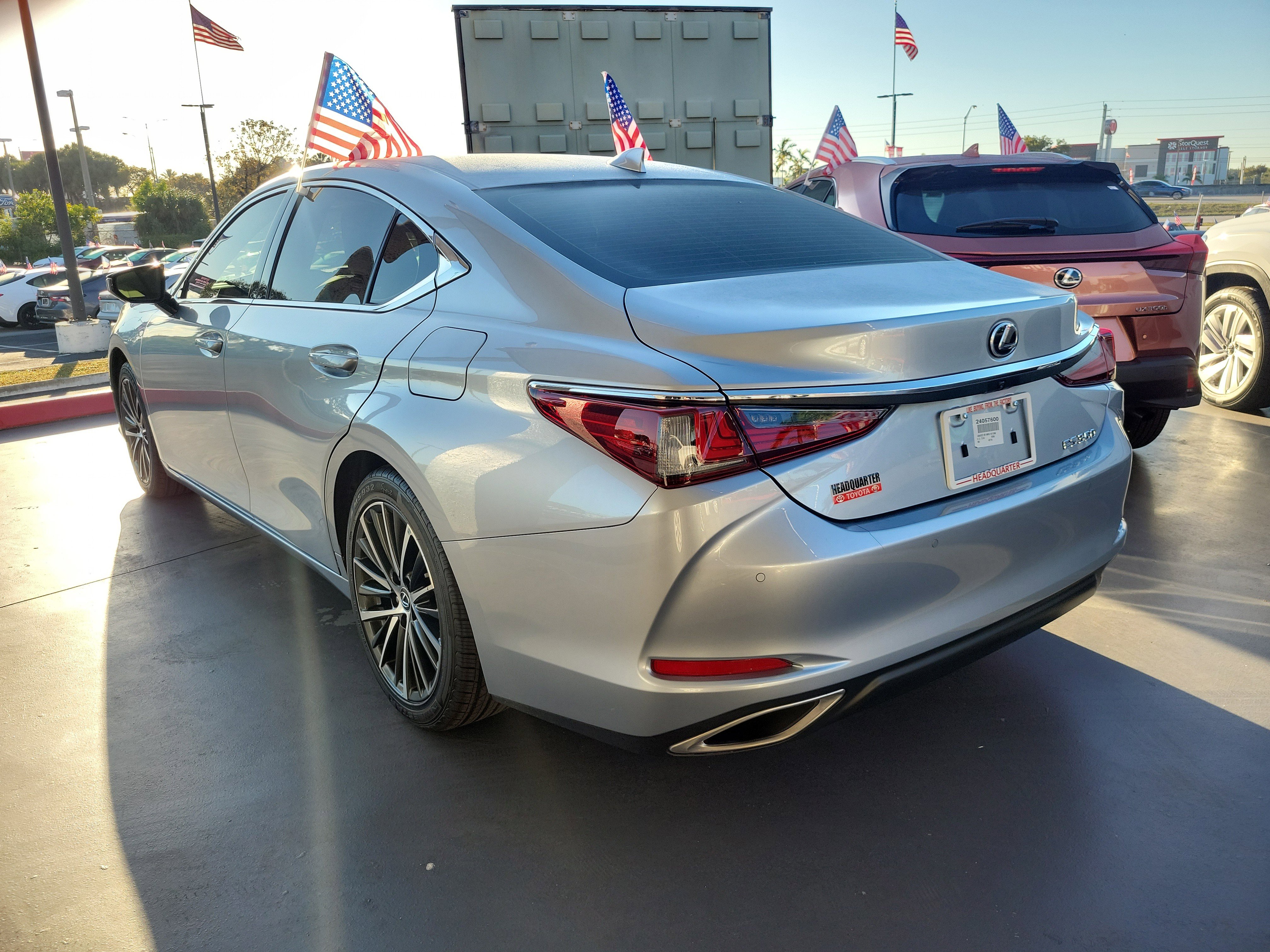 Used 2024 Lexus ES 350 w/ Premium Package image 7