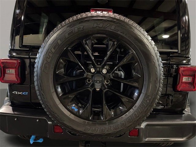 Used 2023 Jeep Wrangler Unlimited Sahara w/ Cold Weather Group image 9