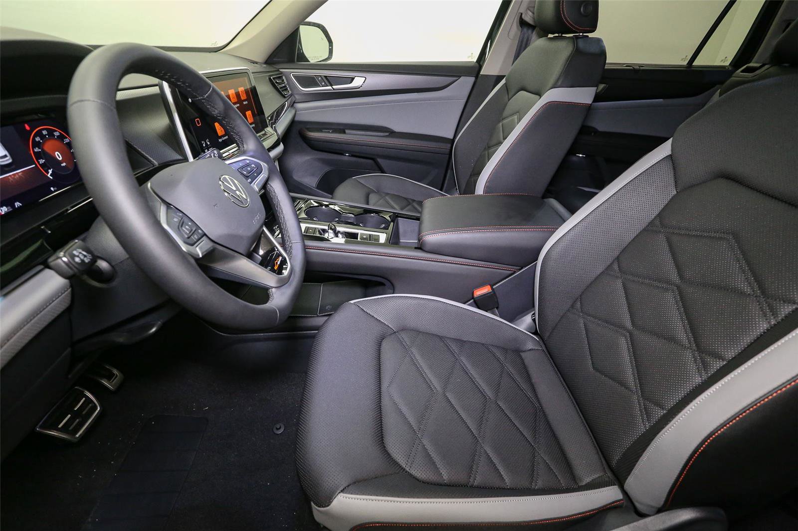 New 2026 Volkswagen Atlas Peak Edition image 26