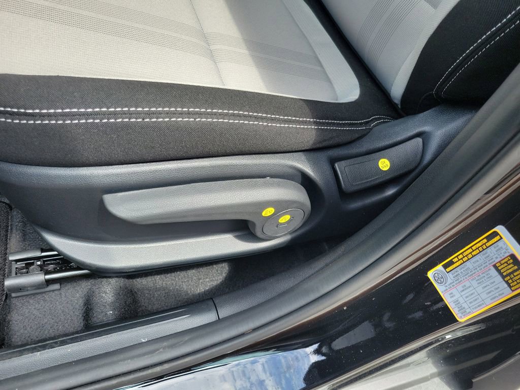 Used 2025 Hyundai Venue SEL image 11