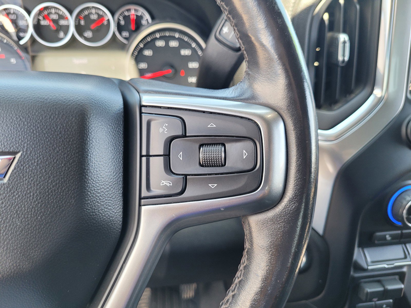 Used 2021 Chevrolet Silverado 2500 LT w/ Convenience Package AWD/4WD image 20