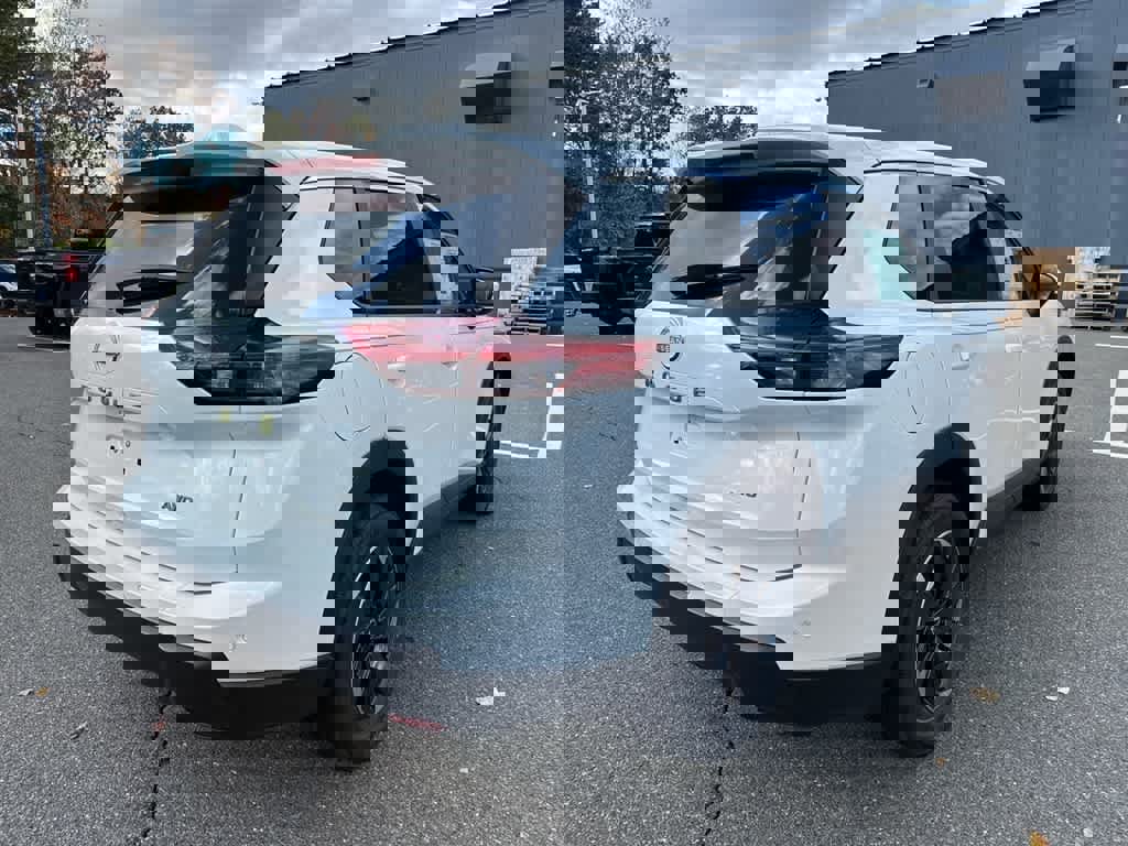 New 2026 Nissan Rogue SV image 7