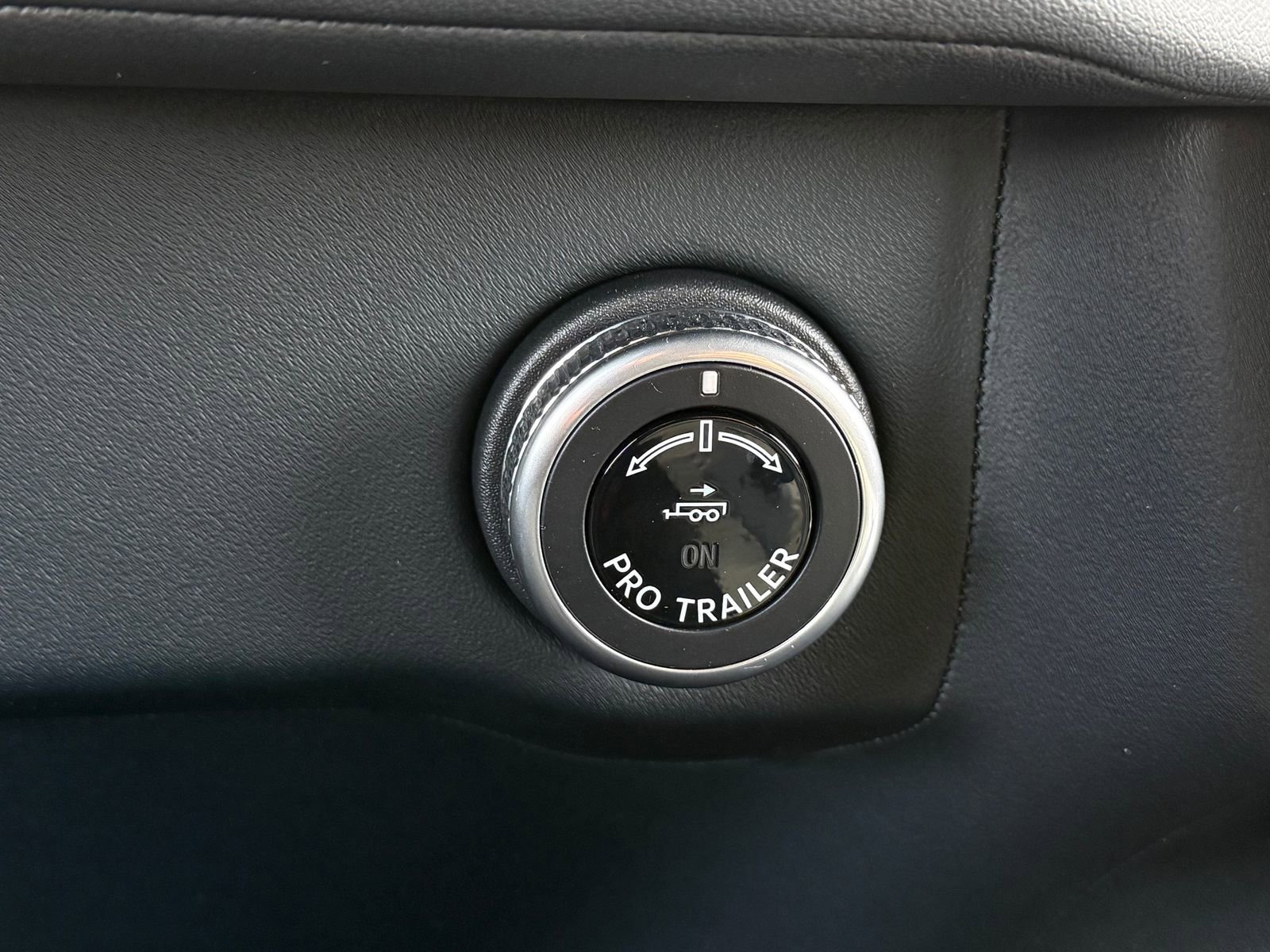 New 2026 Lincoln Navigator Reserve w/ Jet Appearance Package image 30