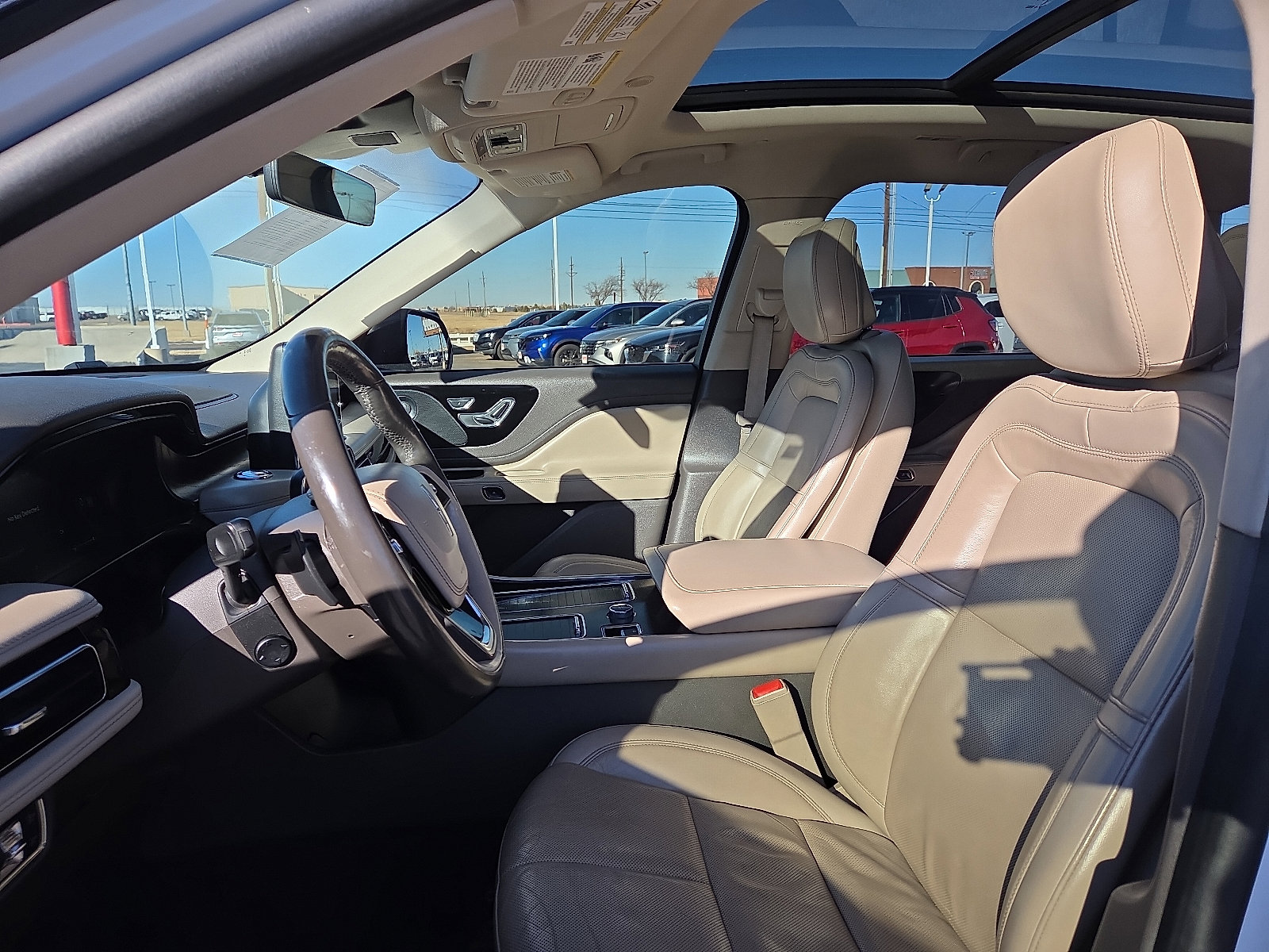 Used 2020 Lincoln Aviator Reserve w/ Equipment Group 201A image 11